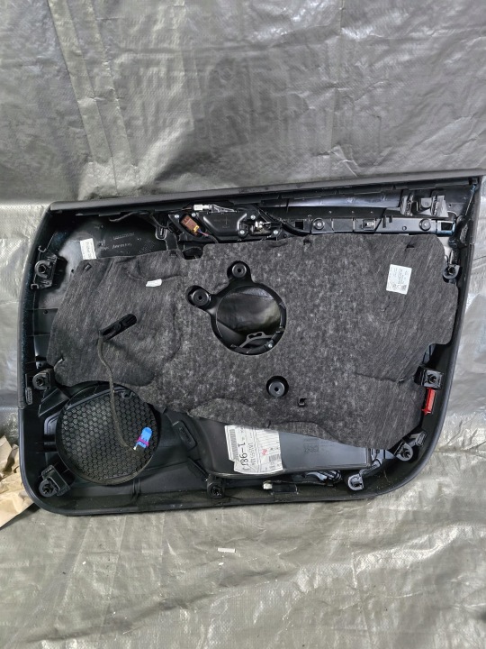 фото №11, Карта дверь левая левые перед audi a3 8v 5 дверь 8v3867105