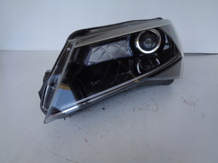 фото №1, Лампа ліва фара skoda superb iii 3v 3v0 15- ксенон led