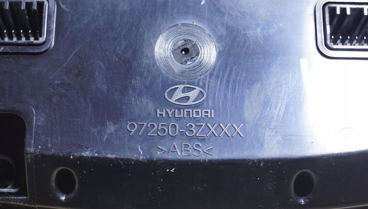 фото №12, Панель кондиционера hyundai i40 97250-3z900