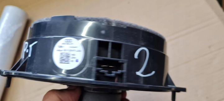 фото №13, A6 c8 4k динамік двері лівий праві зад 4k9035411 a7 4k