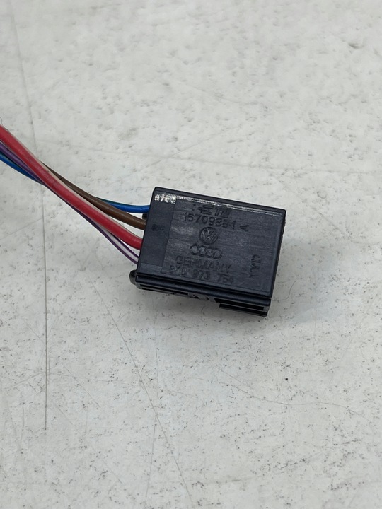 фото №8, Audi volkswagen seat skoda штекер роз'єм з'єднувач + шланг 8k0973754