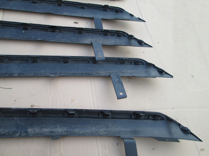 фото №11, Toyota auris ii hb рестайлінг накладка бампера зад dol нижня спойлер спойлер