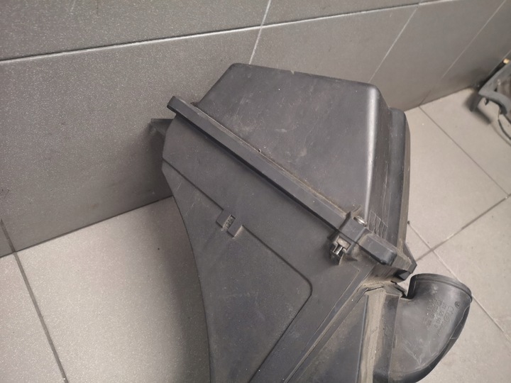 фото №3, Корпус фильтра воздуха a8 d2 2.5 tdi 059133837j