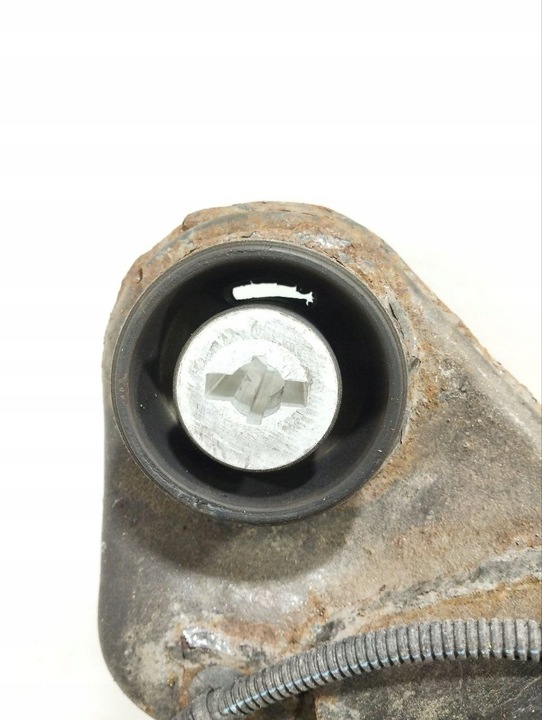 фото №6, Підсилювач поперечні maserati levante 2017 з задній 06701014340