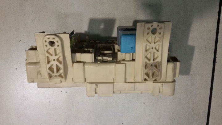 фото №10, Блок предохранителей toyota avensis t25 2.0 d4d 82641ca010f