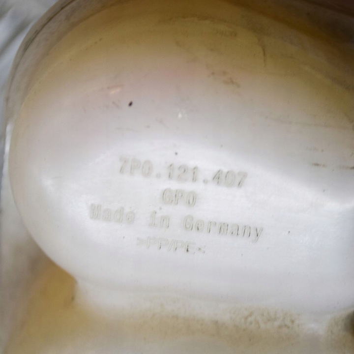 фото №7, Volkswagen touareg ii 2012 бак расширительный охлаждающая жидкость