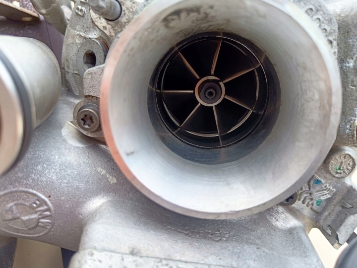 фото №9, Bmw g11 g30 turbo турбонагнетатель турбина 4.0d b57 320km 8570242 8570240