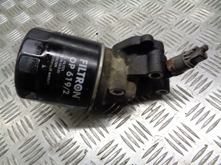 фото №2, Основание фильтра масла toyota corolla verso 2.0 d4d