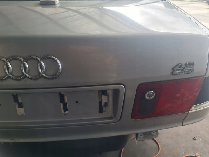 фото №8, Кришка багажника audi a8 d2 fl ly7w голий