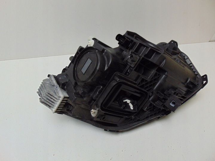 фото №13, Лампа левая перед mercedes eqa a2439060100 европа