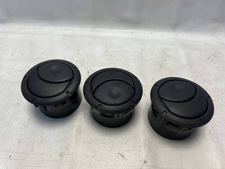 фото №1, Dacia logan i решітка повітропровід 8200212480