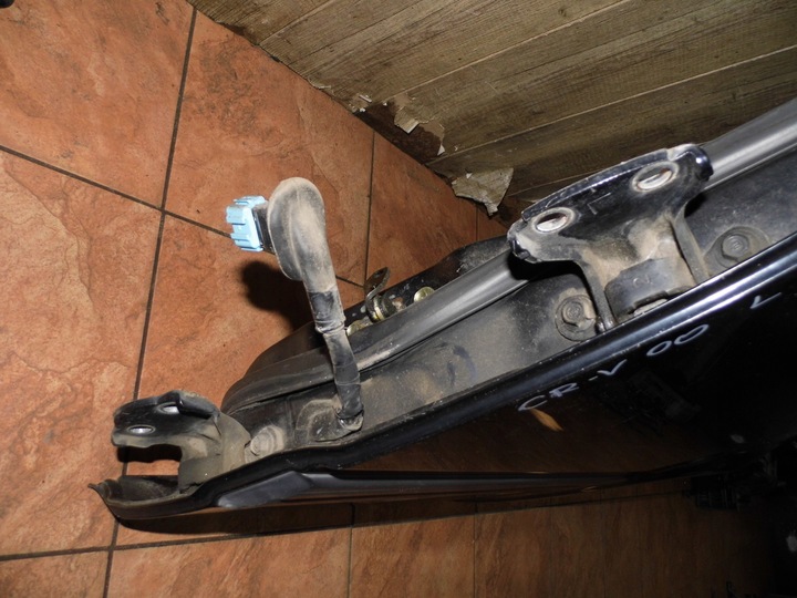 фото №1, Honda cr-v i 2.0b 00' петлі лівий зад