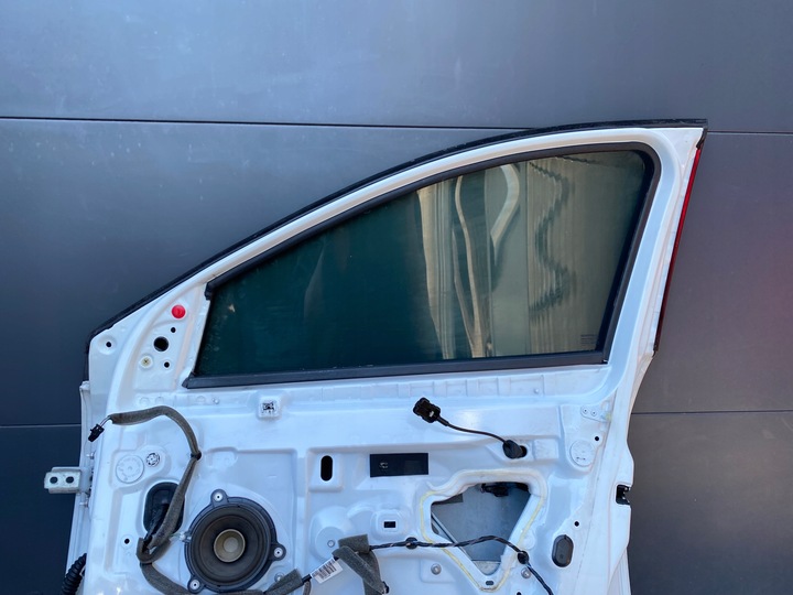 фото №11, Renault megane iii 13r дверь правые передние аксессуары