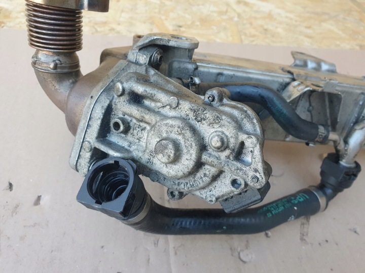 фото №6, Bmw g30 g31 клапан egr радиатор выхлопных газов 8580452 2.0 d
