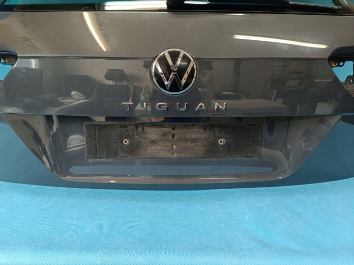 фото №8, Vw tiguan ii 2 рестайлінг 1,5 tsi 110kw 2022 r кришка багажника lc7q 5na827025m