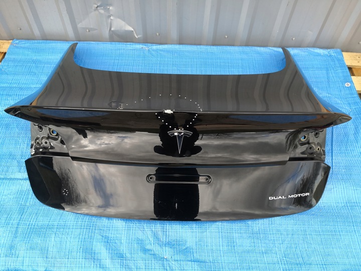 фото №1, Tesla модель 3 задняя крышка багажника зад