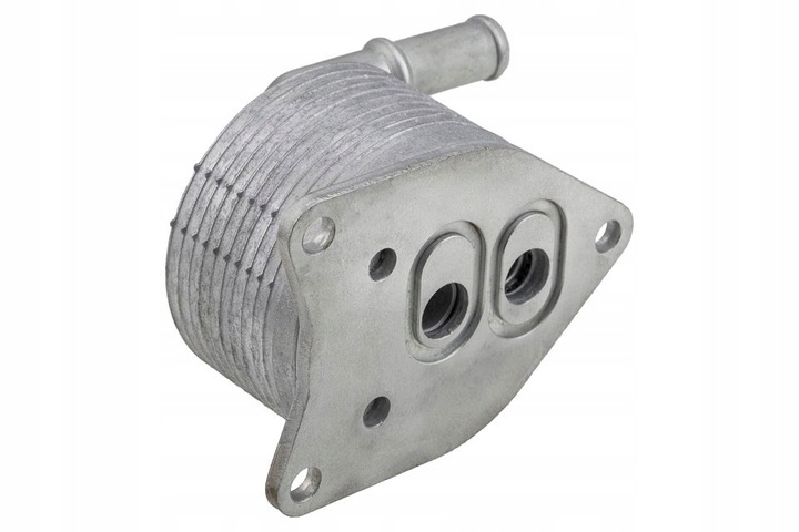 фото №2, Радиаторов масла peugeot 208 i 1.2 2013-