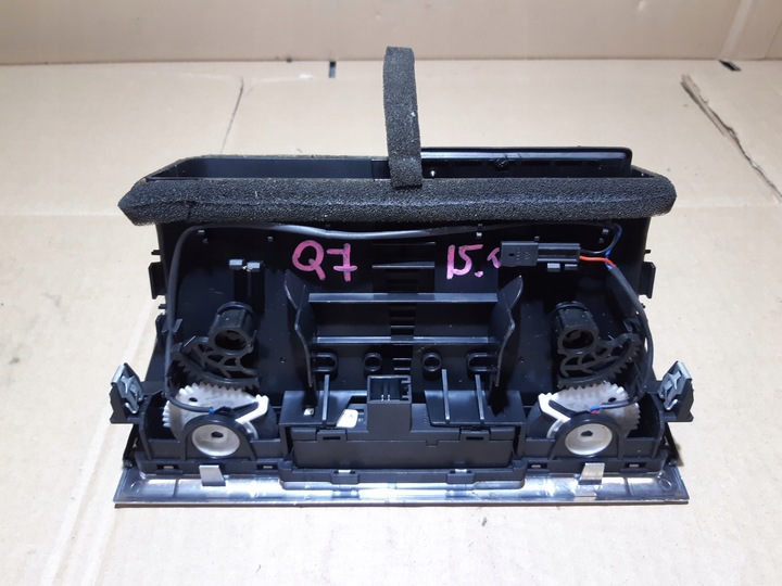 фото №9, Audi q7 4l середня решітка повітропровід 4l0820951