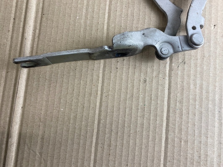 фото №13, Bmw 3 e90 e91 петля капота левый правые титан серебро 354 комплект 7115264