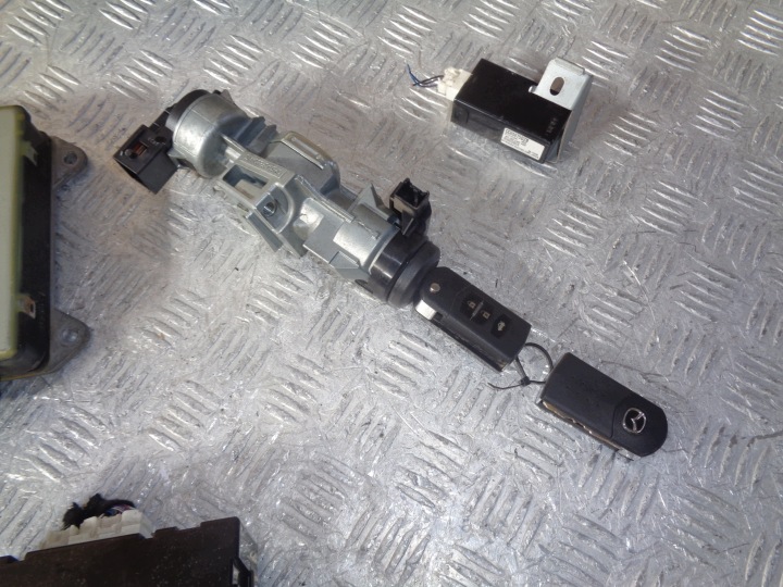 фото №8, Компьютер комплект стартовый e6t53975h2 mazda 5 cr 2.0b 2005-