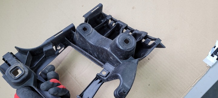 фото №13, Ковзун направляюча кріплення бампера audi a6 c7 fl