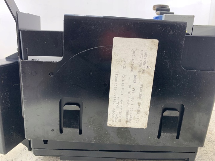 фото №10, Peugeot 607 чейнджер cd clarion + модуль pdc 9649604380