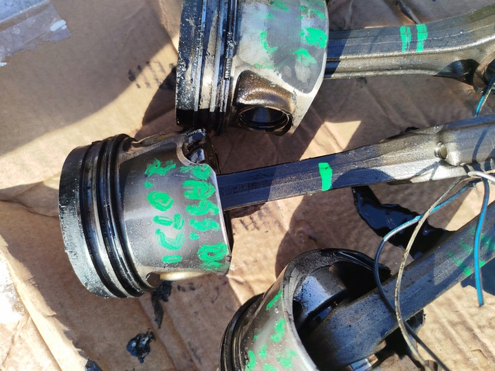 фото №8, Поршень шатун 2.0 tdi vw passat b6 golf 5 leon altea 038j