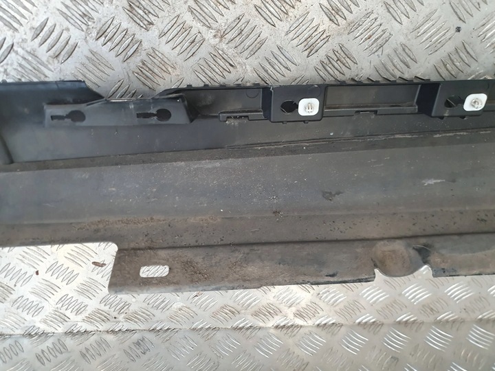 фото №9, Mercedes-benz e-klasa w207 2007-2017 планка накладка порогова права 197