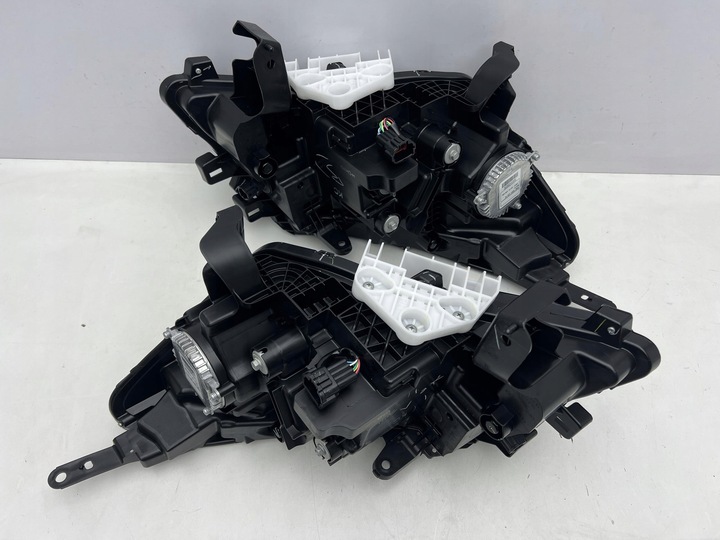 фото №8, Nissan navara d23 np300 рестайлинг лампа передняя левая правая комплект новое oem