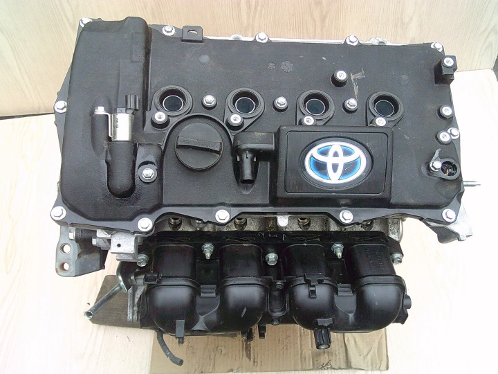 фото №10, Toyota c-hr prius iv 1.8 гібрид 2zr x2zr e22u тільки головка з клапанами