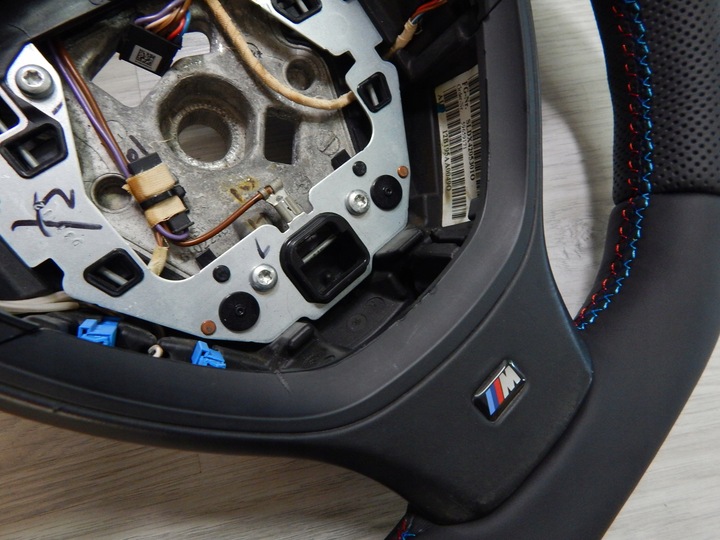 фото №12, Bmw f10 f11 f12 f01 f02 f06 f07 руль sport м-пакет лепестки