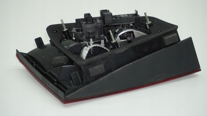 фото №8, Audi a3 8v sportback лампа правые зад крышка