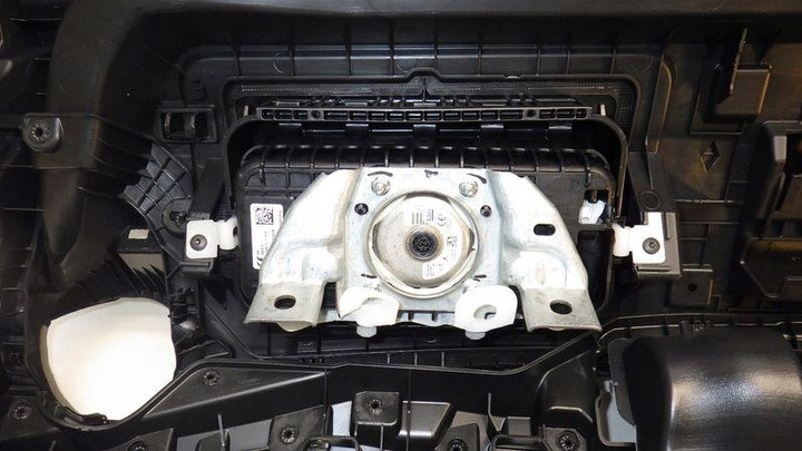 фото №12, Панель консоль подушки подушка безопасности ремни европа демонтаж renault zoe ii 985100065