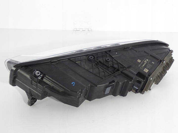 фото №8, Лампа перед правая lucid air p10-l110r0-02