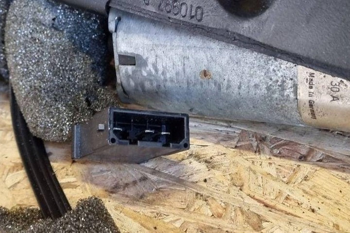 фото №8, Люк audi a4 avant 8d5, b5 8d0877255a 1.9l дизель 1997