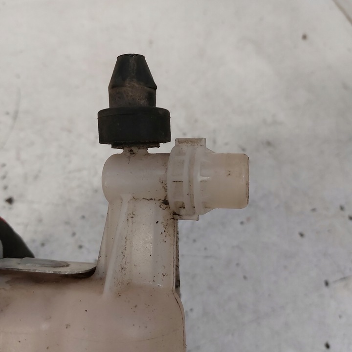 фото №10, Audi a5 8t 3,0d бачок склоомивача 8k0121405a