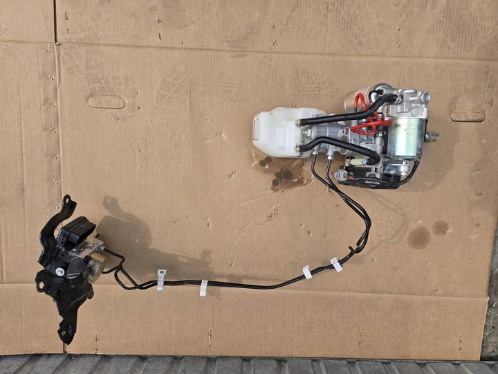 фото №9, Насос усилителя 47210-52070 toyota yaris iii гибрид номер ma2