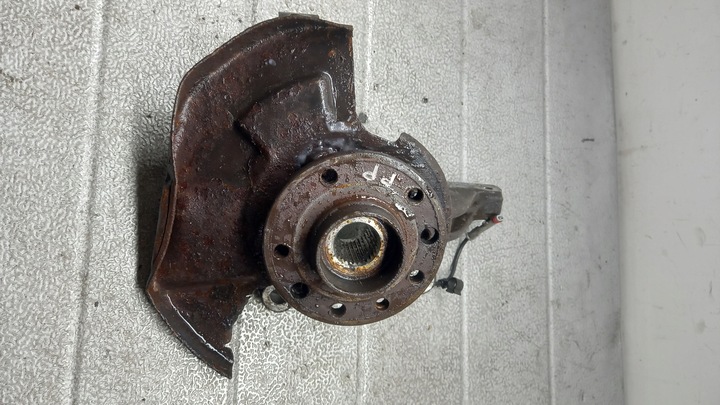 фото №1, Поворотный кулак правая перед opel vectra c 06r 2.2b универсал