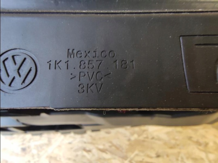 фото №11, Торпедо роздавальна капот vw golf v 1k1857181