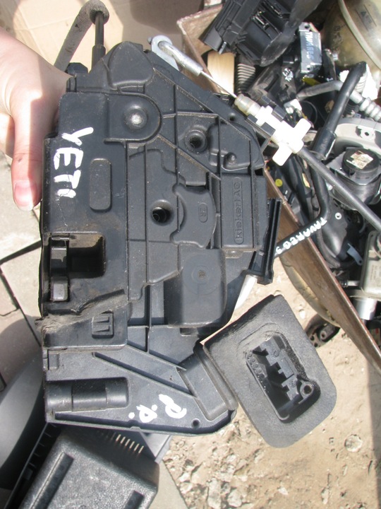 фото №5, Skoda yeti замок двері правий перед 7pin 5k1837016