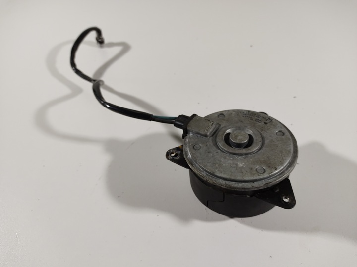 фото №8, Lexus is300h 13r моторчик вентилятора 16363-31440