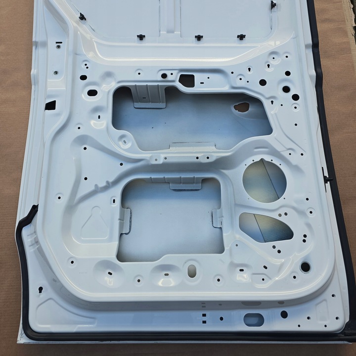 фото №6, Дверь левая боковые сдвижные id buzz cargo id.buzz 1t35843207 белый lb9a