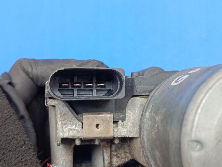 фото №5, Vw golf 5 v двигун двірник перед 5k1955119 bosch 1397220652 4pin