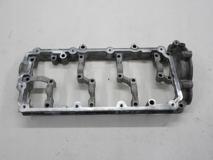 фото №11, Audi a4 c7 a6 c6 3.0 tdi основание кронштейны валов распределительный вал