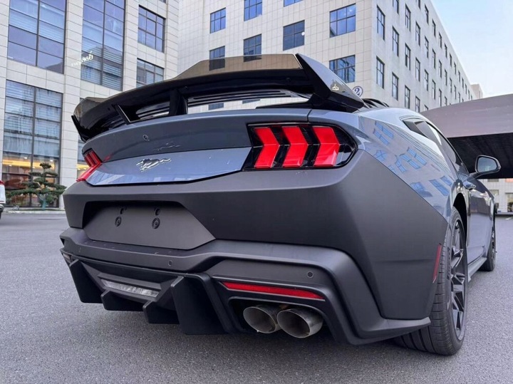 фото №1, Бампер задний mustang 2024-2025