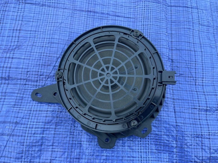 фото №1, Peugeot 208 ii динамик дверь левый правые перед 22r