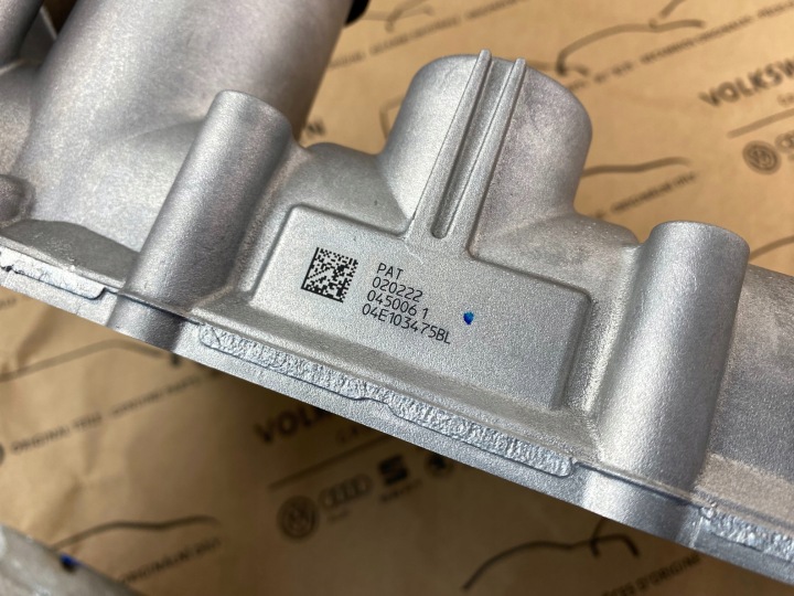 фото №11, Vw 1.4tsi крышка клапанов валы грм 04e103479g 04e103475bl новое оригинал.