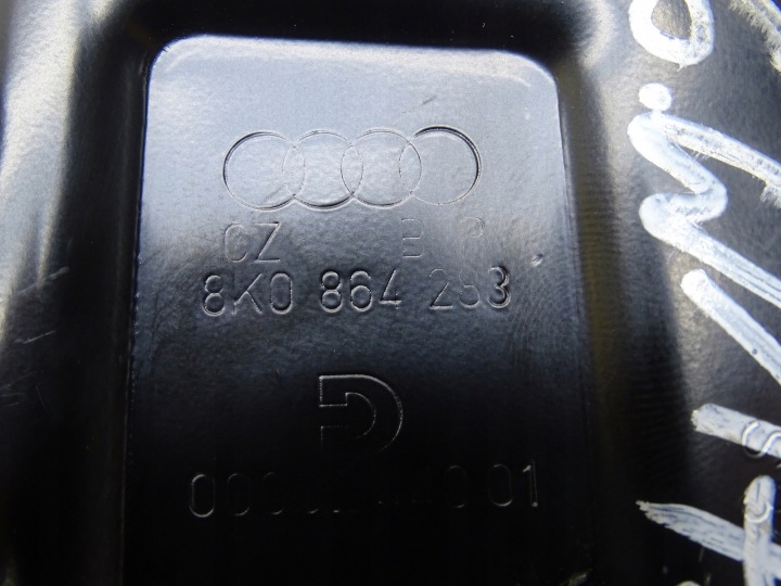 фото №8, Подлокотник средний туннеля кожа 8k0864283 audi a5 s5 8t a4 b8