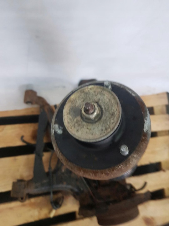 фото №3, Bmw 7 e32 3.5i ступица полуось amortozator левый зад