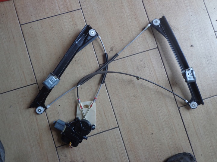 фото №1, Polo 6r 10r. 3-двері праві підйомник вікна